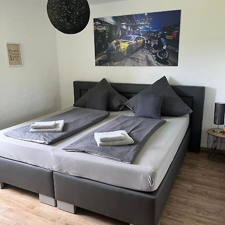 אדנאו Gaestezimmer Melina Am Nuerburgring מראה חיצוני תמונה