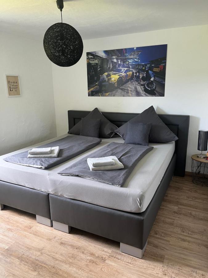 אדנאו Gaestezimmer Melina Am Nuerburgring מראה חיצוני תמונה